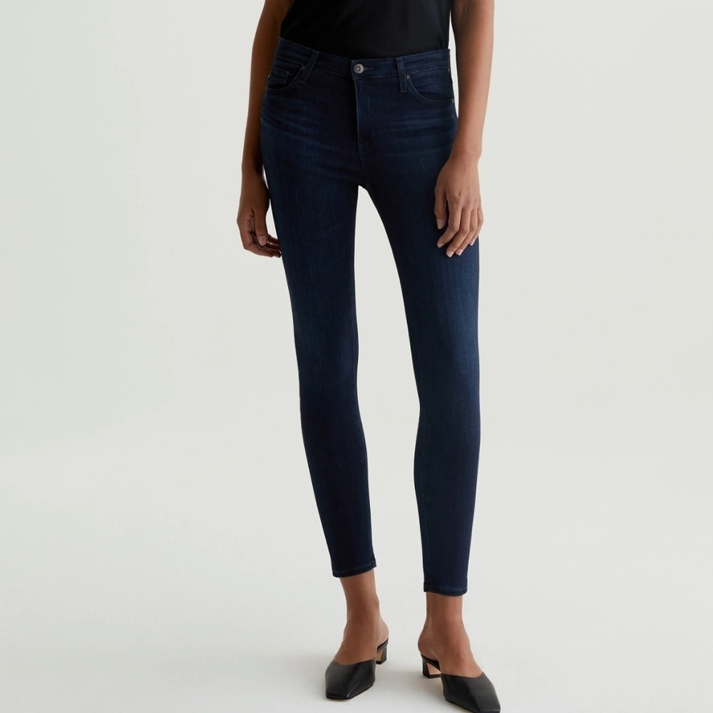 AG super skinny blue denim legging jeans. Size 30R